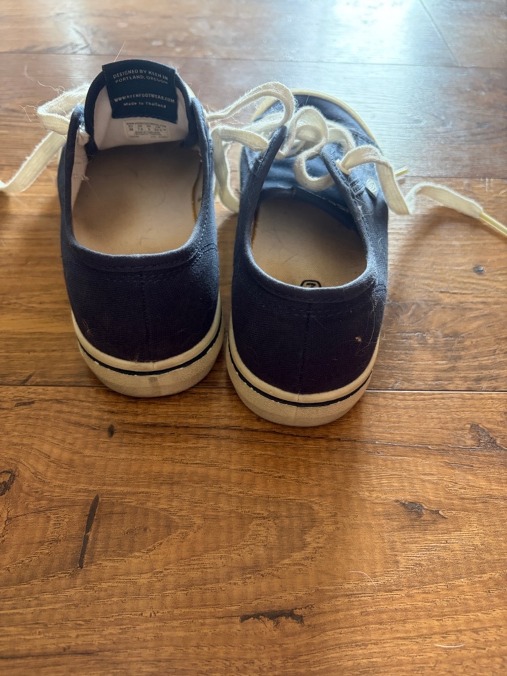Keen Navy and White Canvas Low-Top Sneaker - Picture 4 of 6